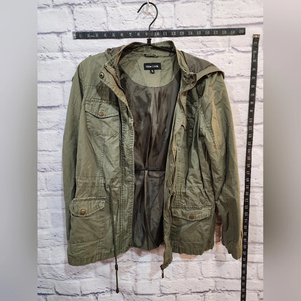 New Look green utility or military-style jacket from the brand. Size Medium